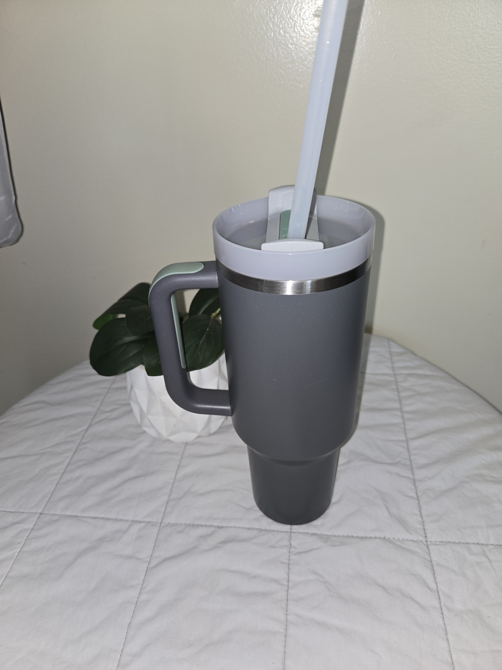 Stanley Quencher 40oz Tumbler Gray - Picture 5 of 6